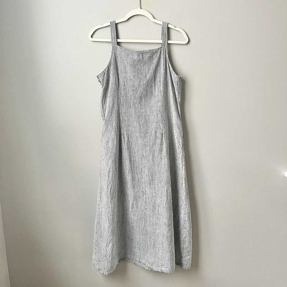 Vintage striped linen dress with pockets! - Picture 2 of 12